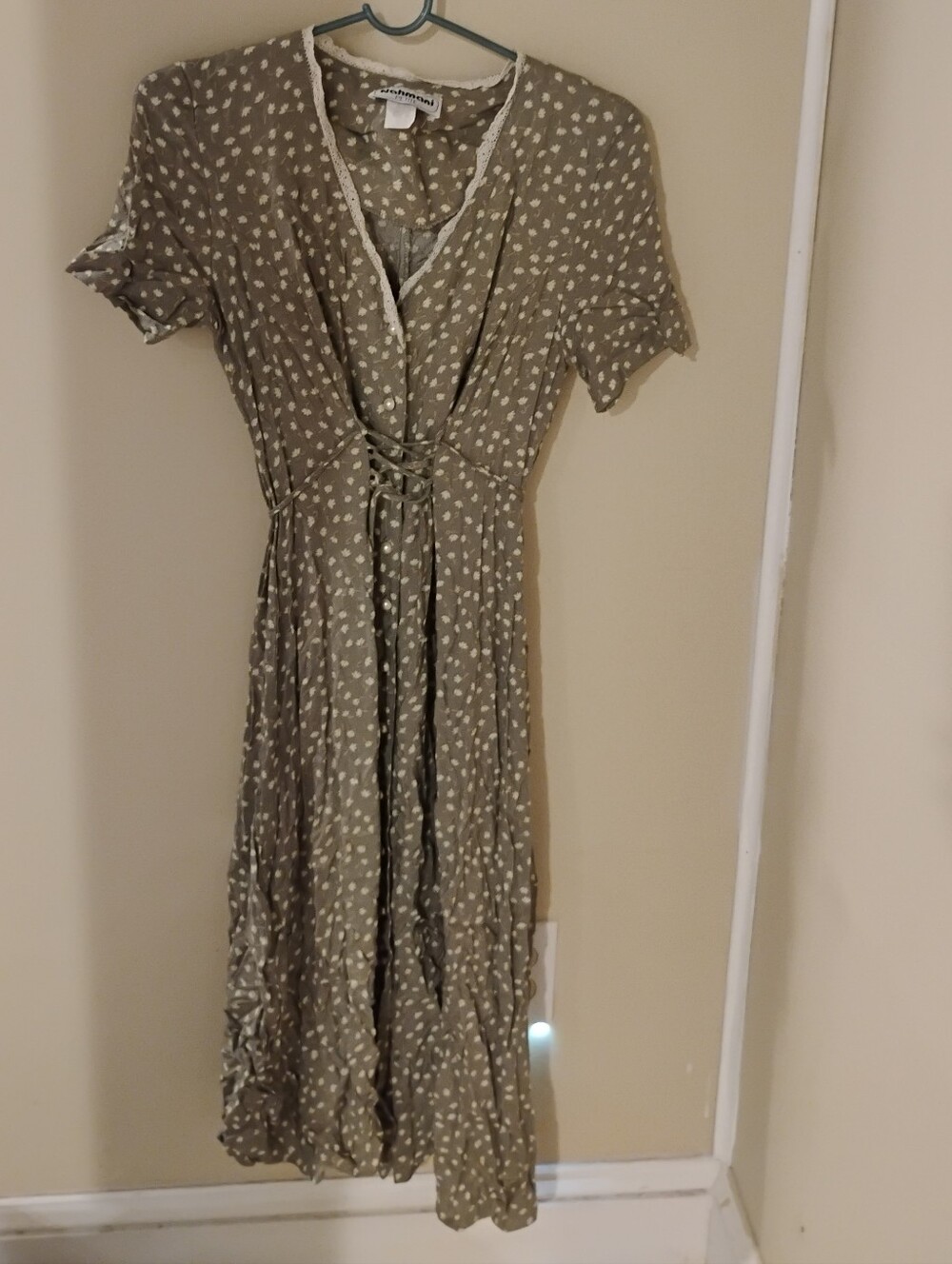 Vintage 1990s Does 1930s Nahmani Petites Green Floral Buttoned Midi Dress